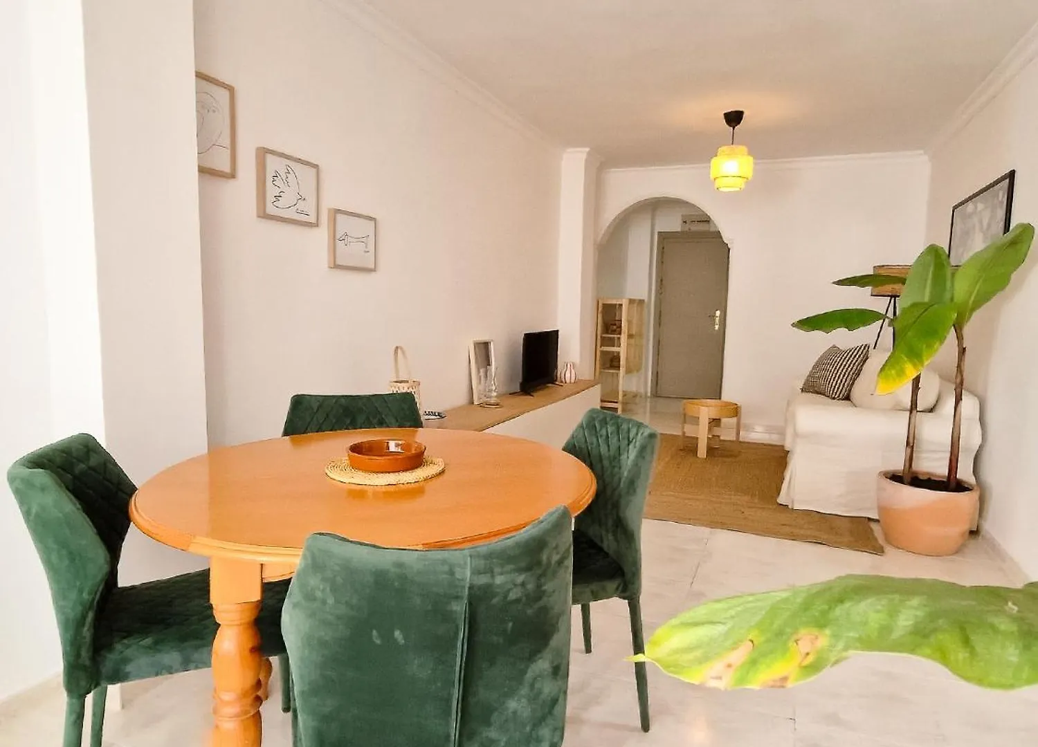 Beach Apartment With Balcony, Ac & Pool Torremolinos