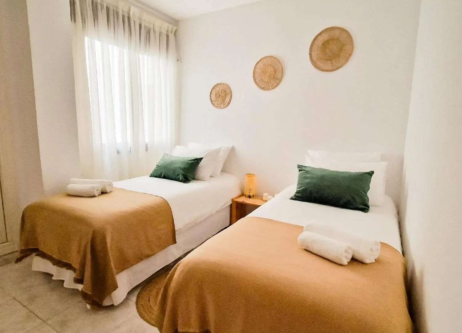 Beach Apartment With Balcony, Ac & Pool Torremolinos