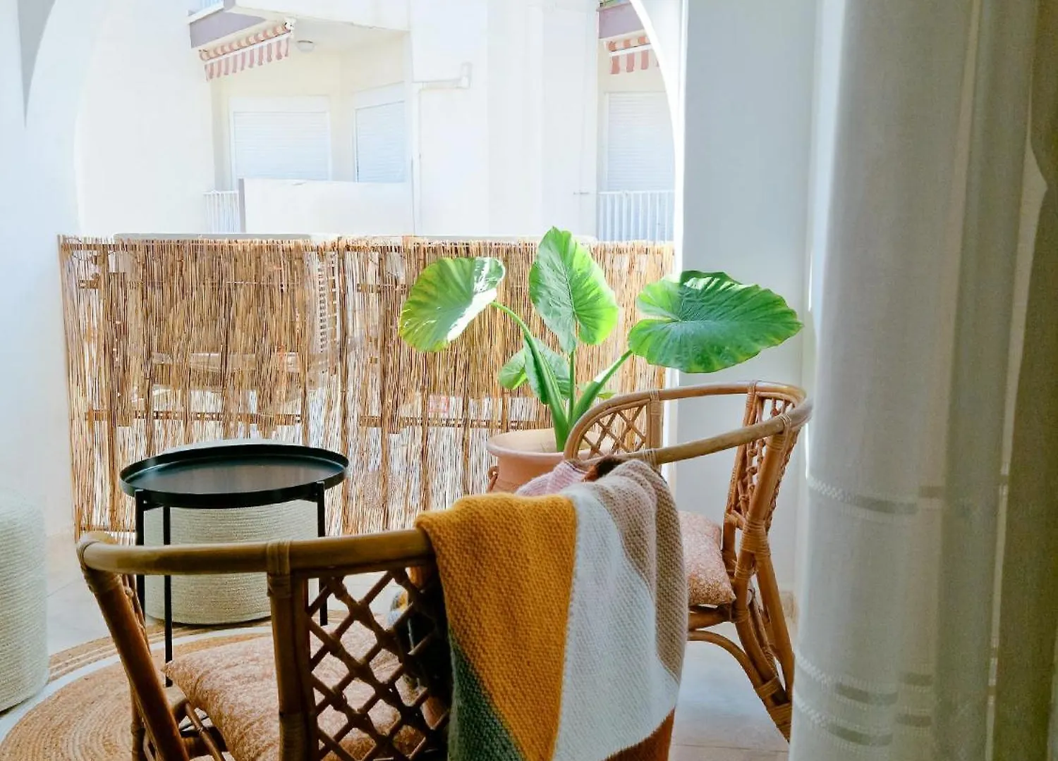 Beach Apartment With Balcony, Ac & Pool Torremolinos