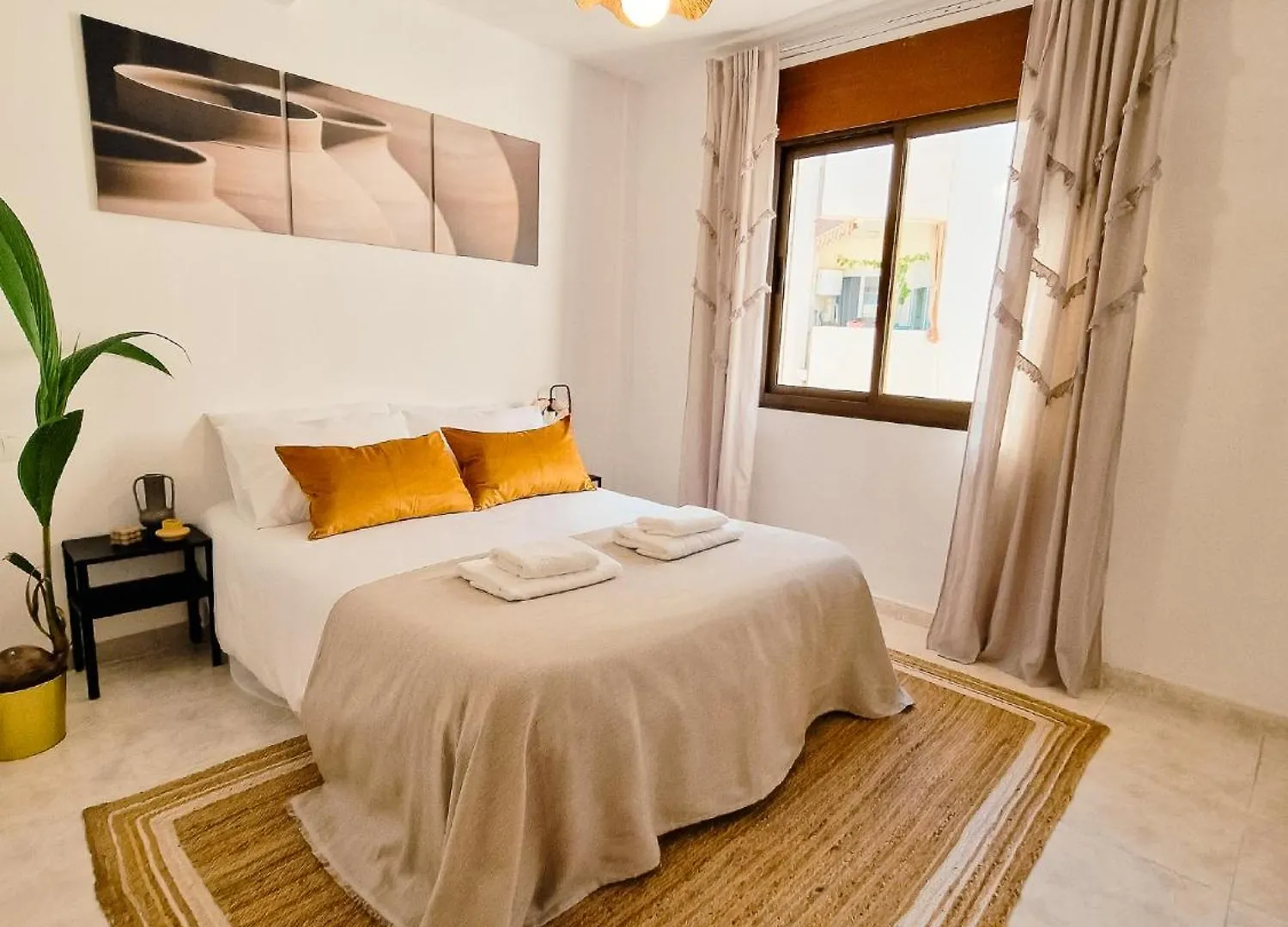 Beach Apartment With Balcony, Ac & Pool Torremolinos 0*,  Spain