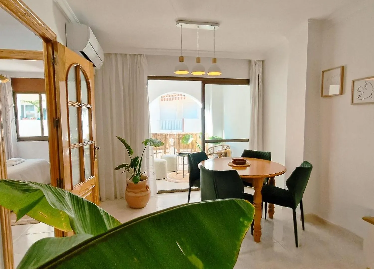 Beach Apartment With Balcony, Ac & Pool Torremolinos