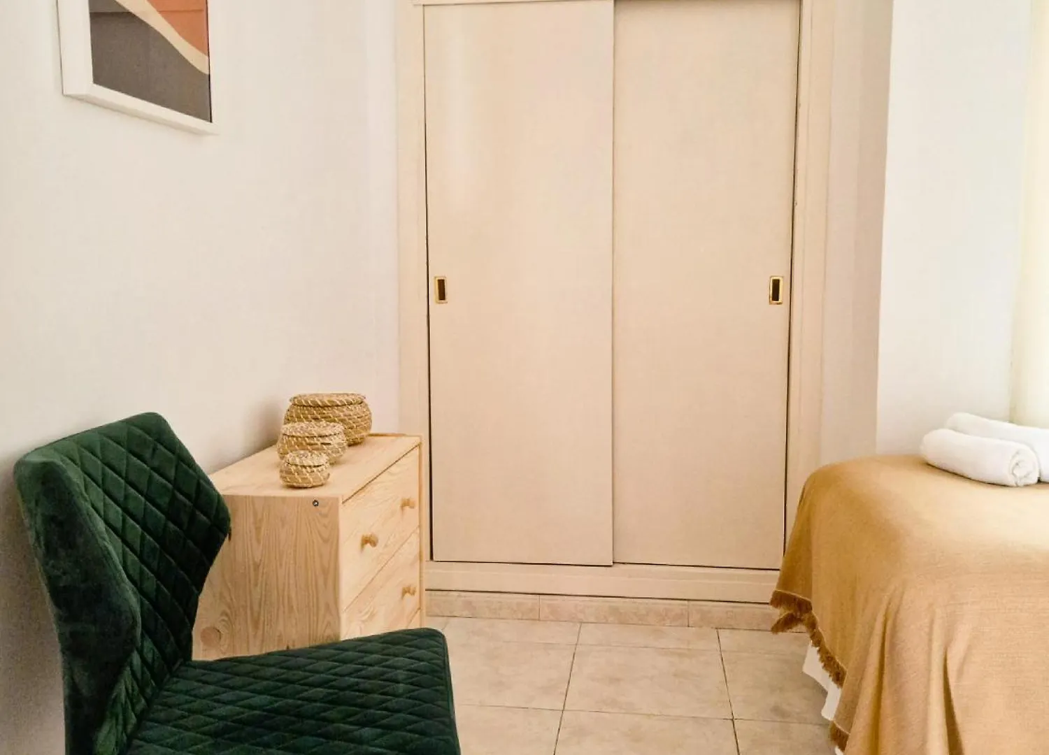Beach Apartment With Balcony, Ac & Pool Torremolinos