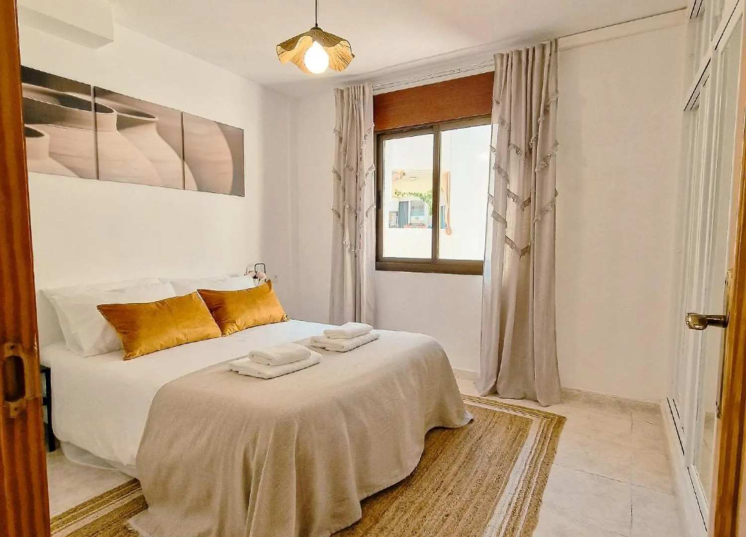 Beach Apartment With Balcony, Ac & Pool Torremolinos Spain
