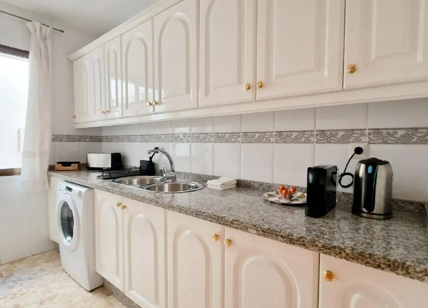 Beach Apartment With Balcony, Ac & Pool Torremolinos